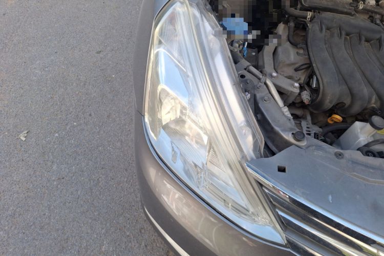 Used Nissan Livina 2013 1.6XE CVT Comfort Edition Right Front Headlight