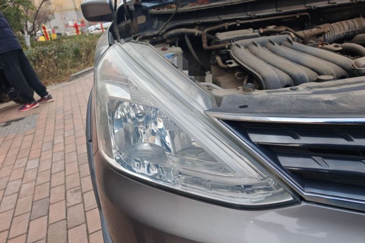 Used Nissan Livina 2013 Jinrui 1.6XL CVT Comfort Edition Right Front Headlight