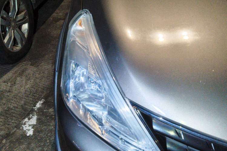 Used Nissan Livina 2013 JINRUI 1.6XV CVT Luxury Edition Right Front Headlight