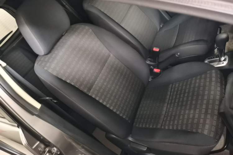Used Nissan Livina 2013 Jinrui 1.6XL CVT Comfort Edition Right Front Seat