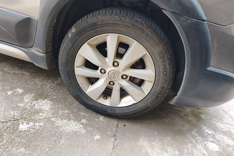 Used Nissan Livina 2013 Jinrui 1.6XL CVT Comfort Edition Right Front Wheel Hub