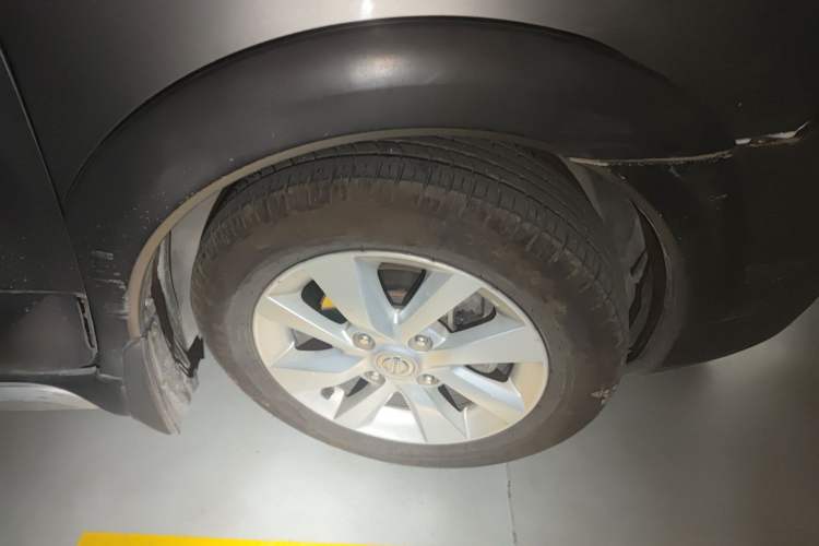Used Nissan Livina 2013 Jinrui 1.6XL CVT Comfort Edition Right Front Wheel Hub
