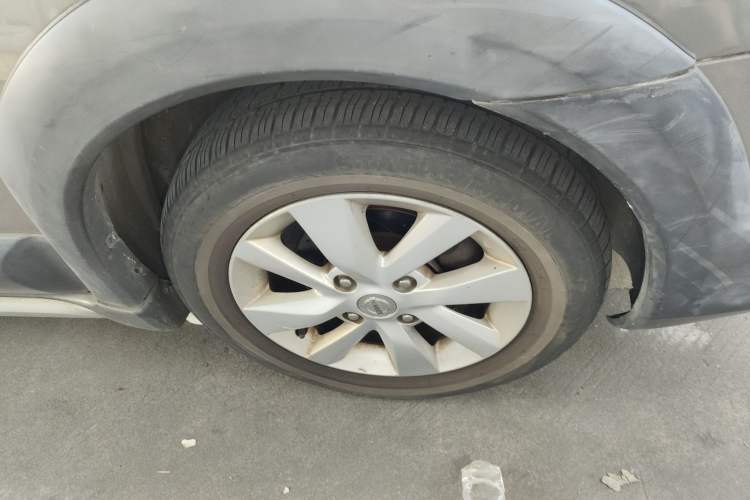 Used Nissan Livina 2013 Jinrui 1.6XL CVT Comfort Edition Right Front Wheel Hub