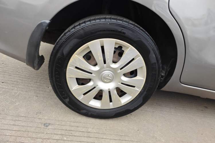 Used Nissan Livina 2013 1.6XE CVT Comfort Edition Right Rear Wheel Hub