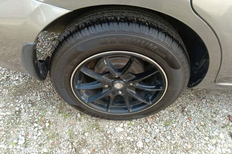 Used Nissan Livina 2013 1.6XE Manual Comfort Edition Right Rear Wheel Hub