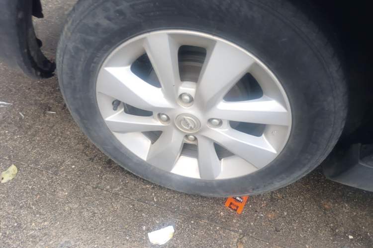 Used Nissan Livina 2013 Jinrui 1.6XL CVT Comfort Edition Right Rear Wheel Hub