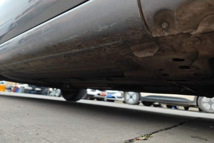 Used Nissan Livina 2013 1.6XE CVT Comfort Edition Right Side Sill