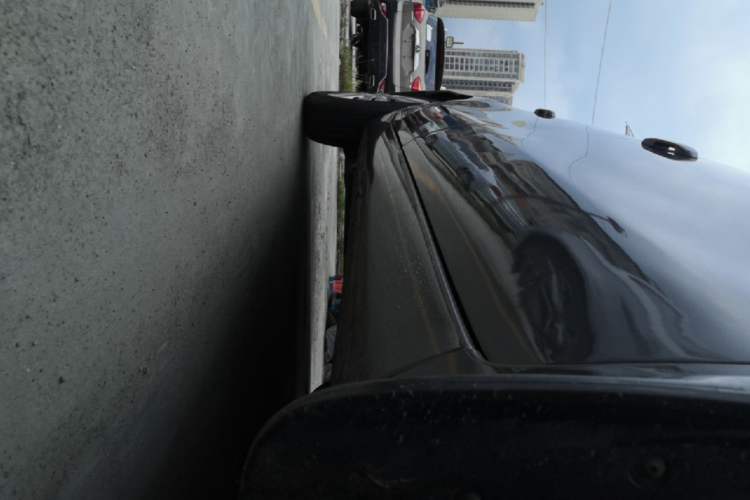 Used Nissan Livina 2013 1.6XE CVT Comfort Edition Right Side Sill