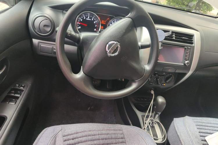 Used Nissan Livina 2013 1.6XE CVT Comfort Edition Steering Wheel