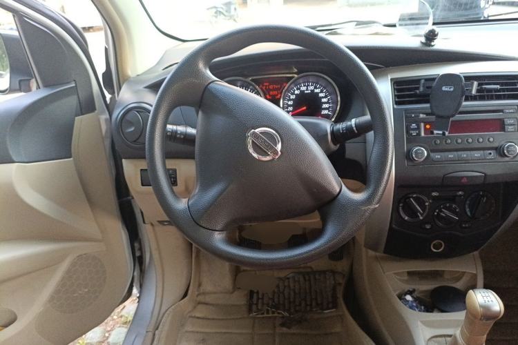 Used Nissan Livina 2013 1.6XE Manual Comfort Edition Steering Wheel
