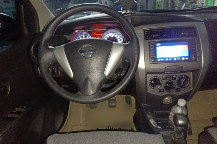 Used Nissan Livina 2013 Jingrui 1.6XL Manual Comfort Edition Steering Wheel