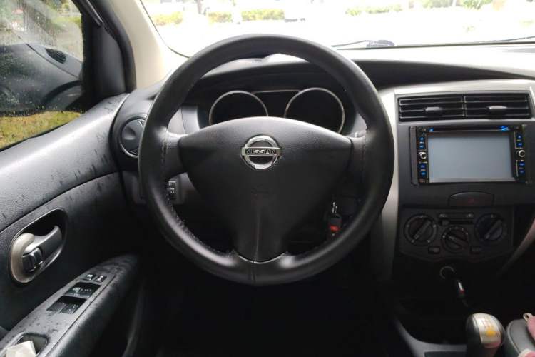Used Nissan Livina 2013 1.6XE Manual Comfort Edition Steering Wheel