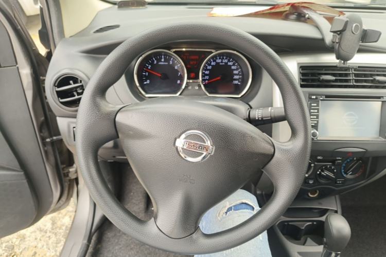 Used Nissan Livina 2013 1.6XE CVT Comfort Edition Steering Wheel
