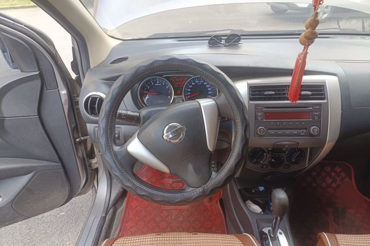 Used Nissan Livina 2013 JINRUI 1.6XV CVT Luxury Edition Steering Wheel