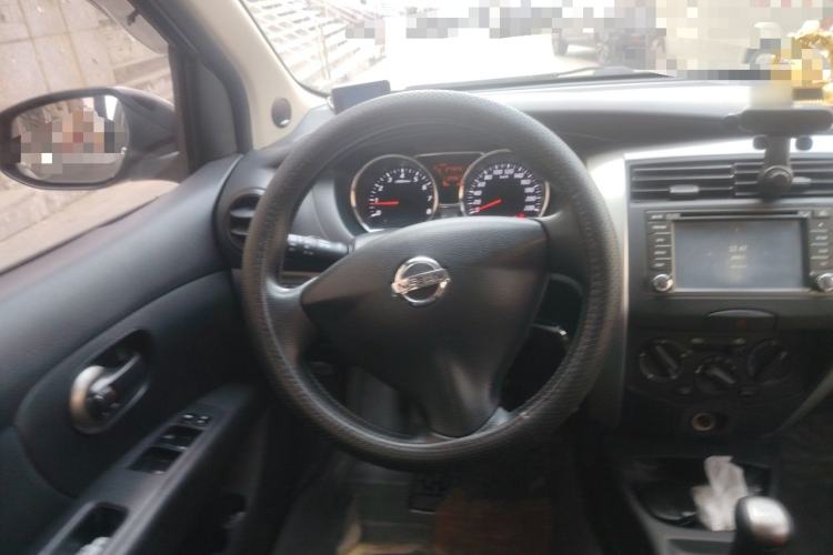 Used Nissan Livina 2013 1.6XE Manual Comfort Edition Steering Wheel
