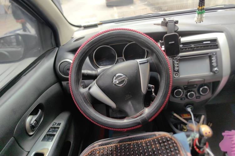 Used Nissan Livina 2013 Jingrui 1.6XL Manual Comfort Edition Steering Wheel