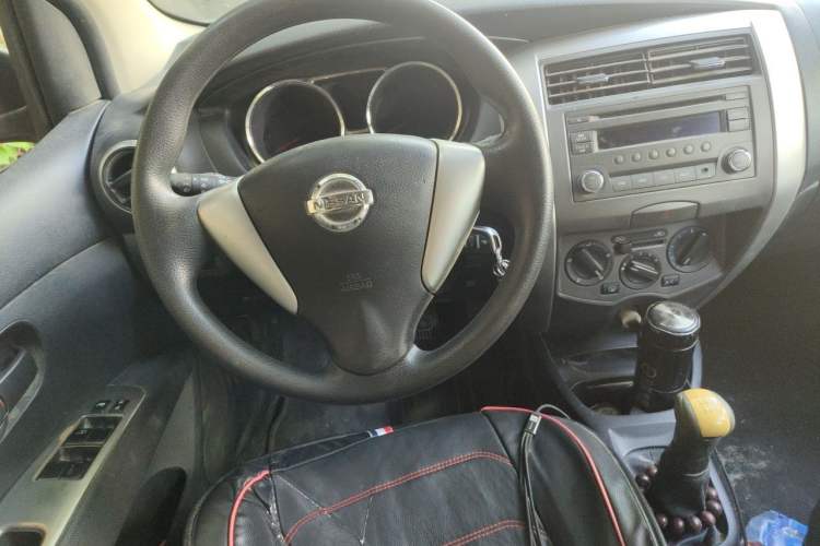 Used Nissan Livina 2013 Jingrui 1.6XL Manual Comfort Edition Steering Wheel