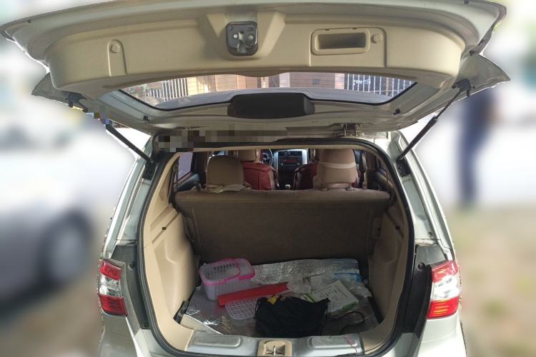 Used Nissan Livina 2013 1.6XE Manual Comfort Edition Trunk