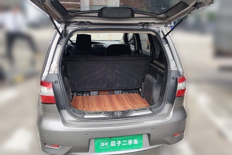 Used Nissan Livina 2013 1.6XE CVT Comfort Edition Trunk