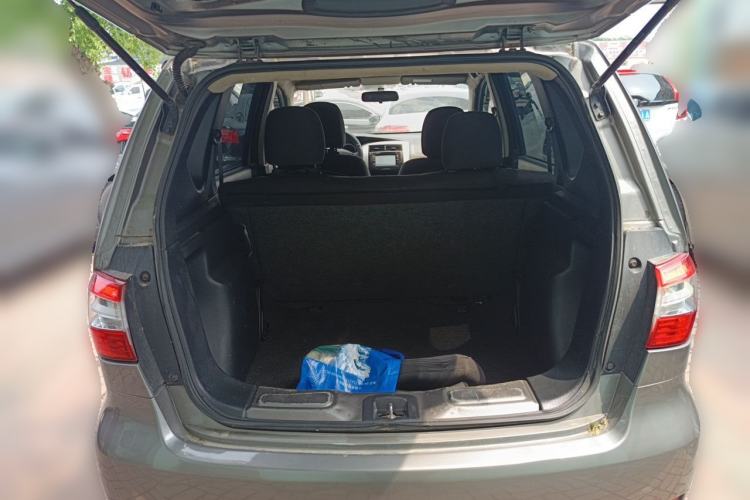 Used Nissan Livina 2013 1.6XE CVT Comfort Edition Trunk