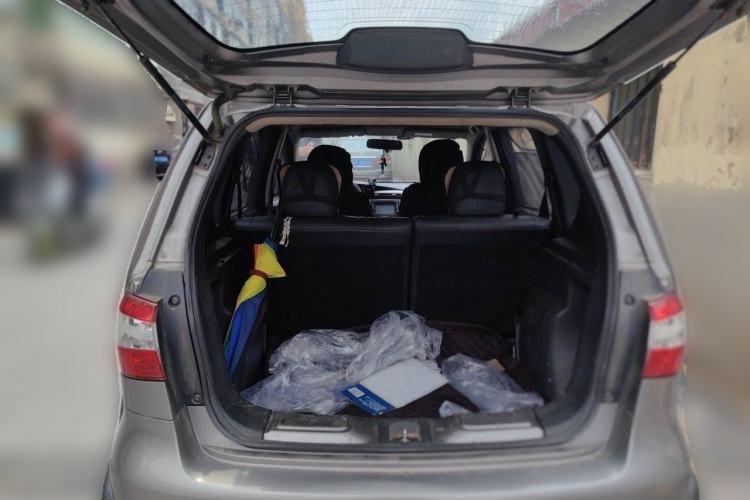 Used Nissan Livina 2013 Jingrui 1.6XL Manual Comfort Edition Trunk