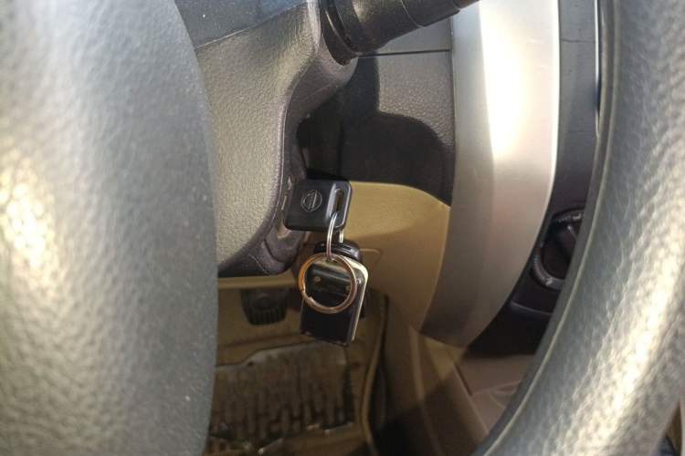 Used Nissan Livina 2013 1.6XE Manual Comfort Edition Vehicle Key