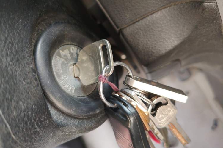 Used Nissan Livina 2013 1.6XE Manual Comfort Edition Vehicle Key