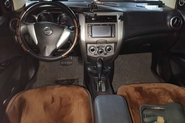 Used Nissan Livina 2013 Jinrui 1.6XL CVT Comfort Edition Center Console