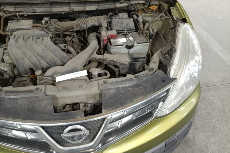 Used Nissan Livina 2013 Jinrui 1.6XL CVT Comfort Edition Engine Bay Left