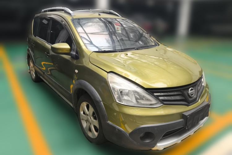 Used Nissan Livina 2013 JINRUI 1.6XV CVT Luxury Edition Front Right 45 Deg