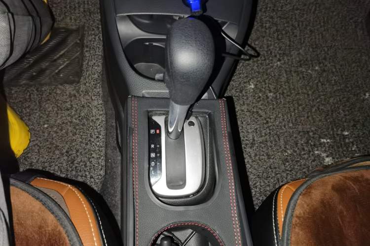 Used Nissan Livina 2013 Jinrui 1.6XL CVT Comfort Edition Gear Lever
