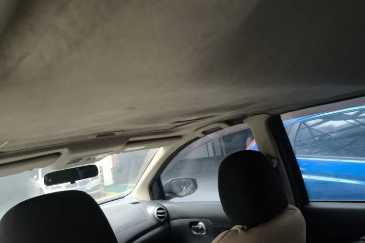 Used Nissan Livina 2013 JINRUI 1.6XV CVT Luxury Edition Headliner