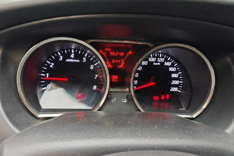 Used Nissan Livina 2013 JINRUI 1.6XV CVT Luxury Edition Instrument Cluster