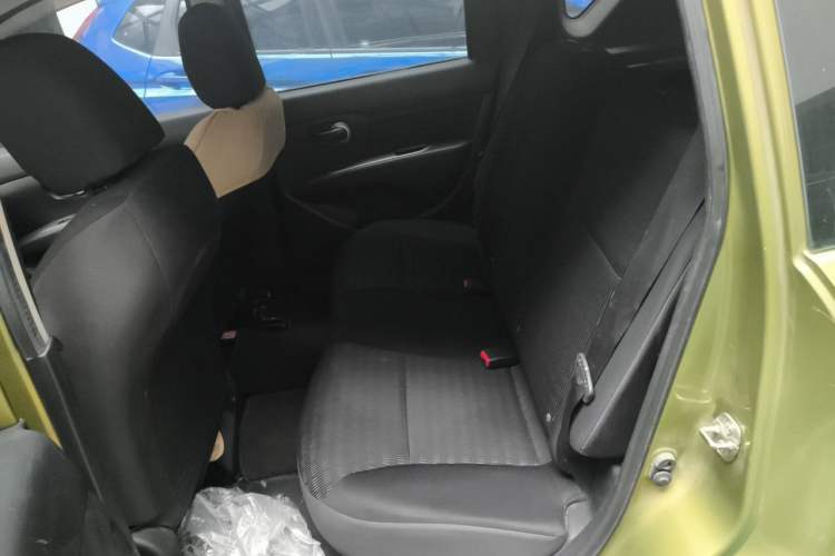 Used Nissan Livina 2013 JINRUI 1.6XV CVT Luxury Edition Left Rear Seat