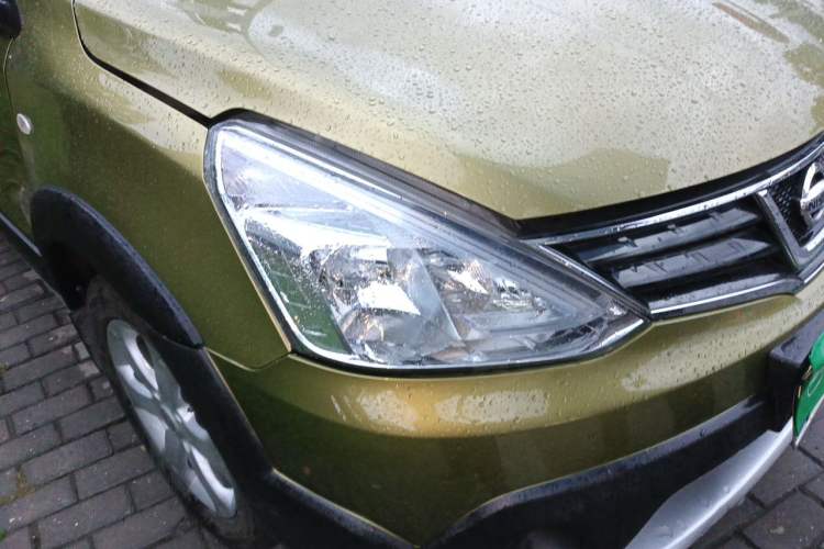 Used Nissan Livina 2013 JINRUI 1.6XV Manual Luxury Edition Right Front Headlight