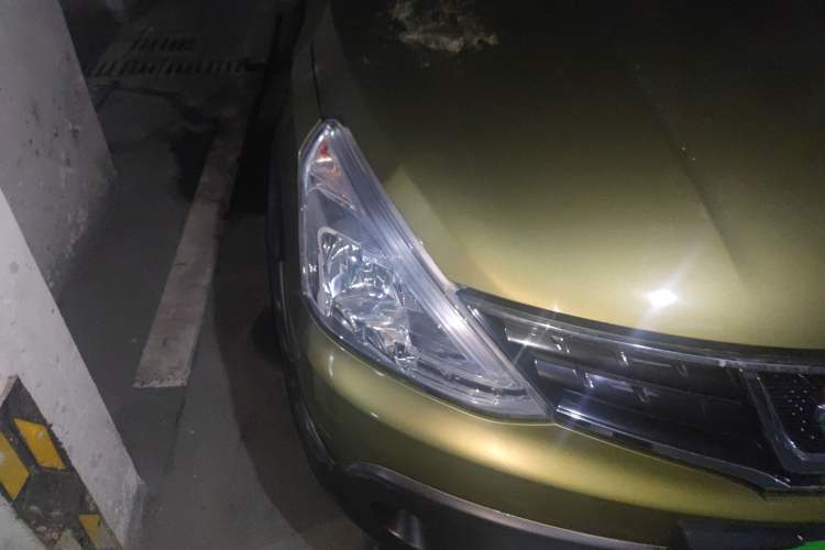 Used Nissan Livina 2013 JINRUI 1.6XV CVT Luxury Edition Right Front Headlight