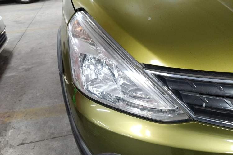 Used Nissan Livina 2013 Jinrui 1.6XL CVT Comfort Edition Right Front Headlight