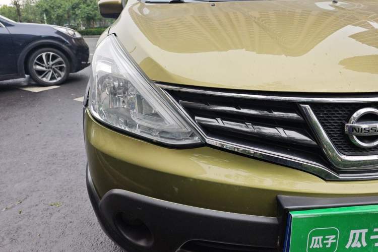 Used Nissan Livina 2013 JINRUI 1.6XV CVT Luxury Edition Right Front Headlight