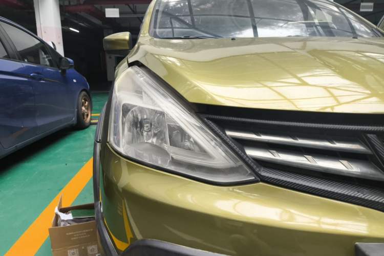 Used Nissan Livina 2013 JINRUI 1.6XV CVT Luxury Edition Right Front Headlight