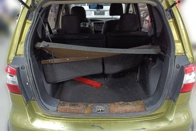 Used Nissan Livina 2013 Jinrui 1.6XL CVT Comfort Edition Trunk