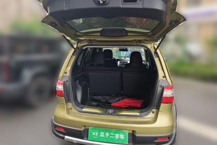 Used Nissan Livina 2013 JINRUI 1.6XV CVT Luxury Edition Trunk