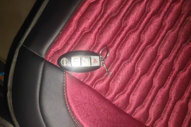 Used Nissan Livina 2013 JINRUI 1.6XV CVT Luxury Edition Vehicle Key
