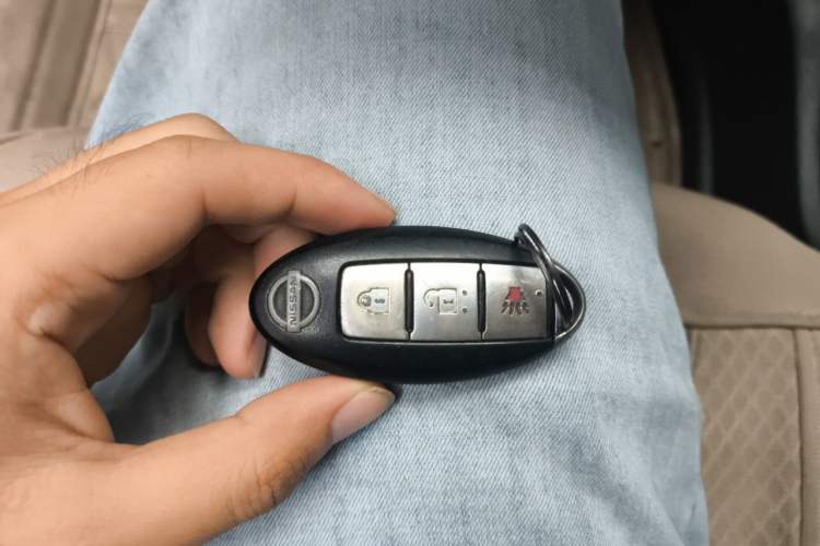 Used Nissan Livina 2013 JINRUI 1.6XV CVT Luxury Edition Vehicle Key