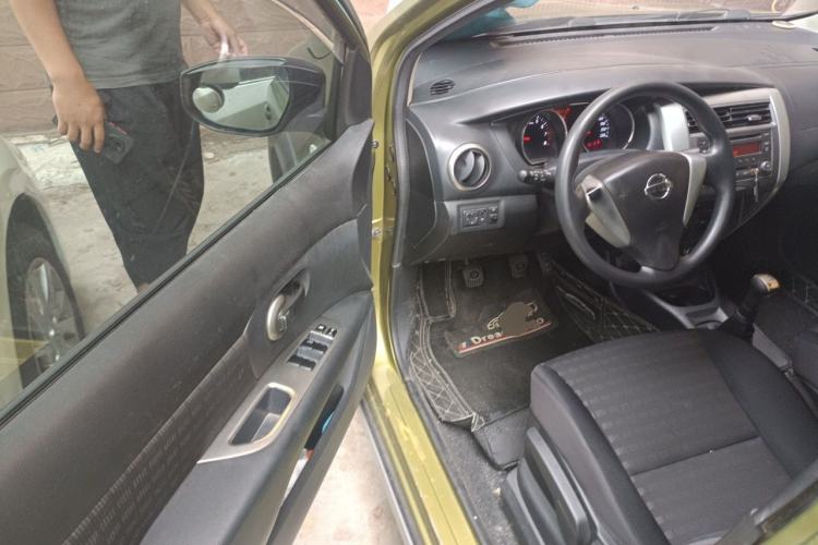 Used Nissan Livina 2013 Jingrui 1.6XL Manual Comfort Edition Driver Seat