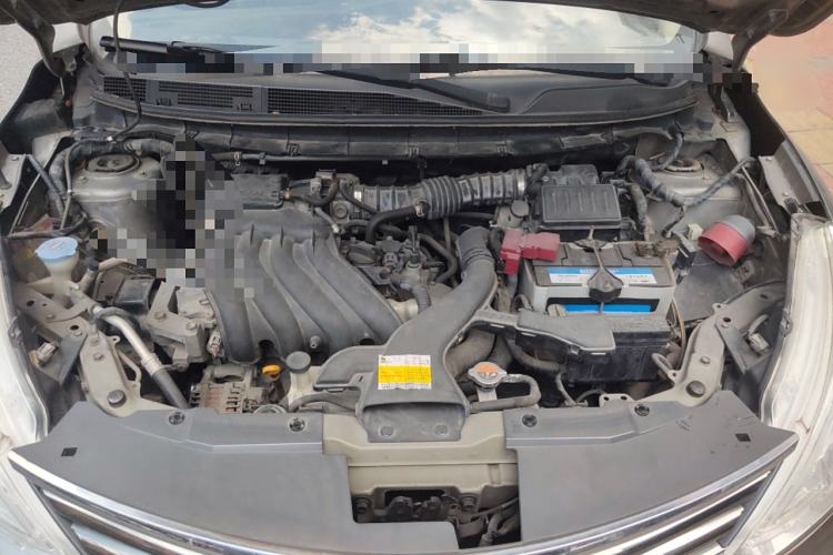Used Nissan Livina 2013 1.6XE Manual Comfort Edition Engine Bay