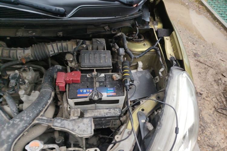Used Nissan Livina 2013 JINRUI 1.6XV CVT Luxury Edition Engine Bay Left