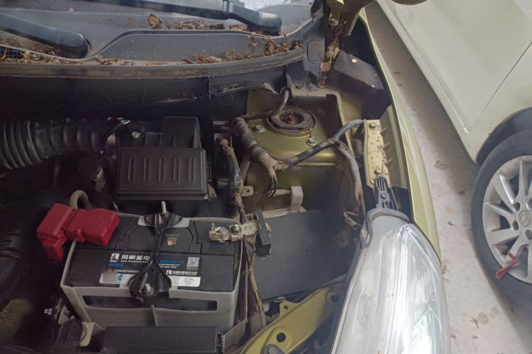 Used Nissan Livina 2013 Jingrui 1.6XL Manual Comfort Edition Engine Bay Left