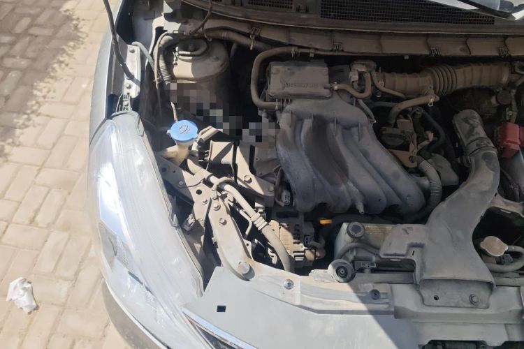 Used Nissan Livina 2013 Jingrui 1.6XL Manual Comfort Edition Engine Bay Right