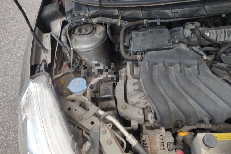 Used Nissan Livina 2013 1.6XE Manual Comfort Edition Engine Bay Right