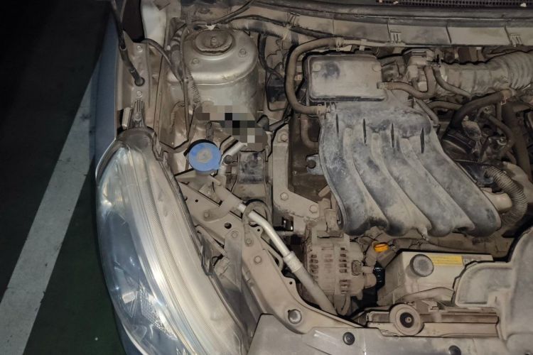 Used Nissan Livina 2013 1.6XE Manual Comfort Edition Engine Bay Right